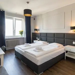 Executive 3 Bedroom By Your Freedom Warszawa